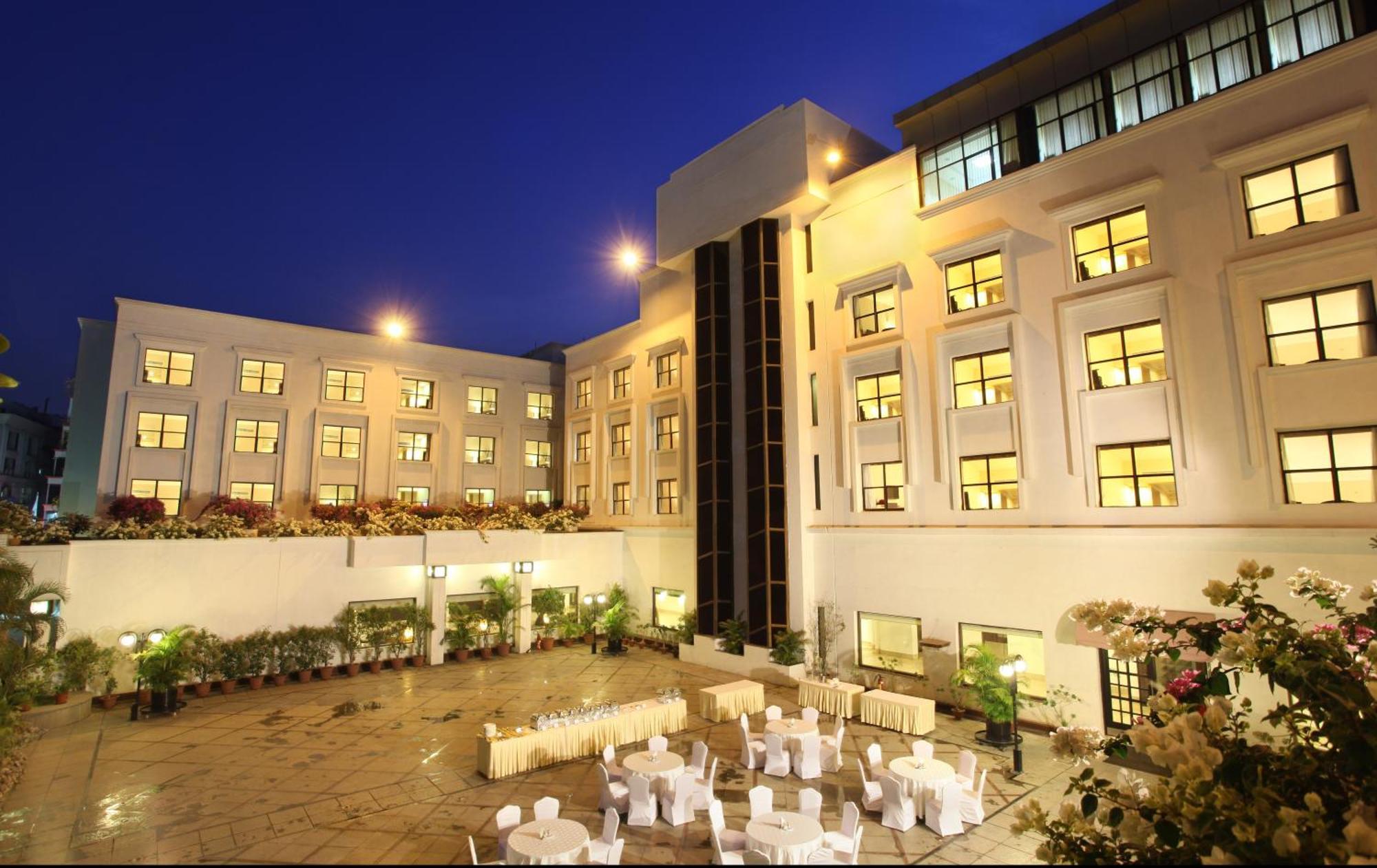 Greenpark Hyderabad Hotel Exterior photo